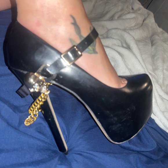 Ziginy Black Gold Skull Chain Platform Heel - Picture 7 of 9